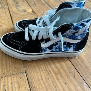 Blue flower Vans hi tops